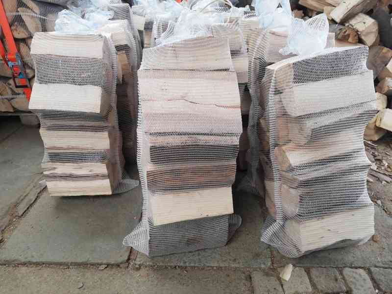 SUCHÉ TVRDÉ BUKOVÉ DŘEVO DO KRBU/KAMEN - foto 3