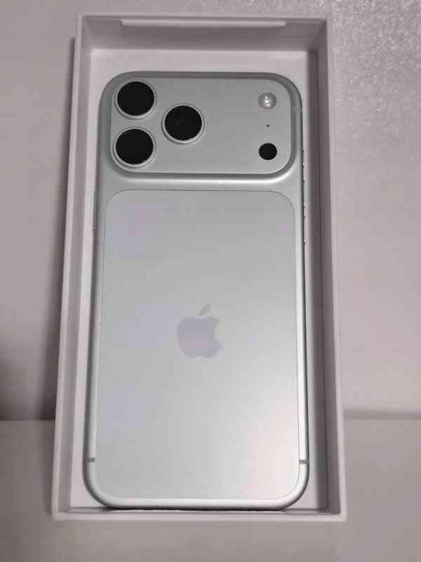 Iphone 17 ProMax, Silver, 512GB Model A3526 - foto 3