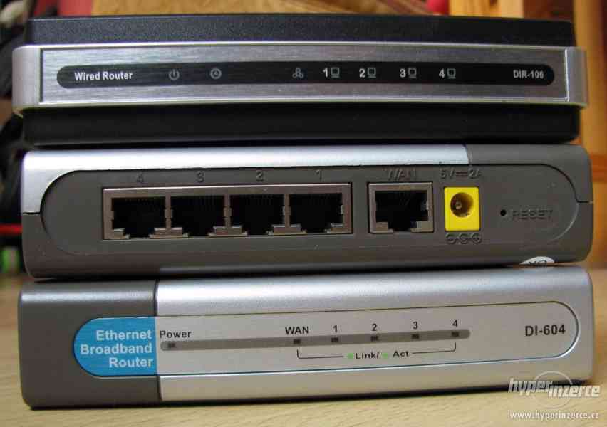 routery D-Link DI-604 a DIR-100 - foto 1