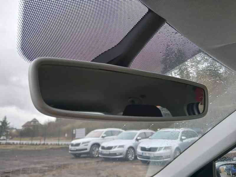 ŠKODA Fabia Combi Style 1,0 TSI 81 kW - foto 29