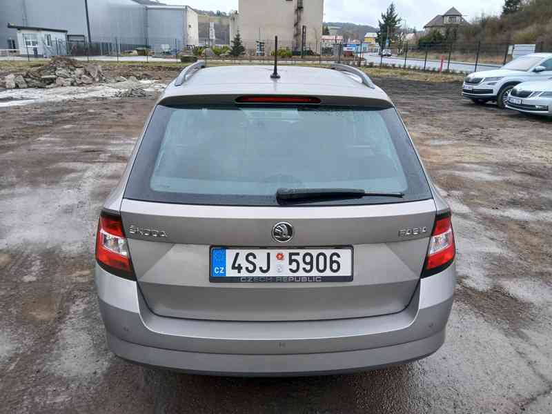 ŠKODA Fabia Combi Style 1,0 TSI 81 kW - foto 4