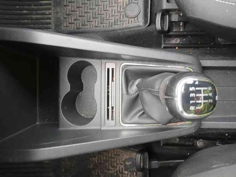 ŠKODA Fabia Combi Style 1,0 TSI 81 kW - foto 28