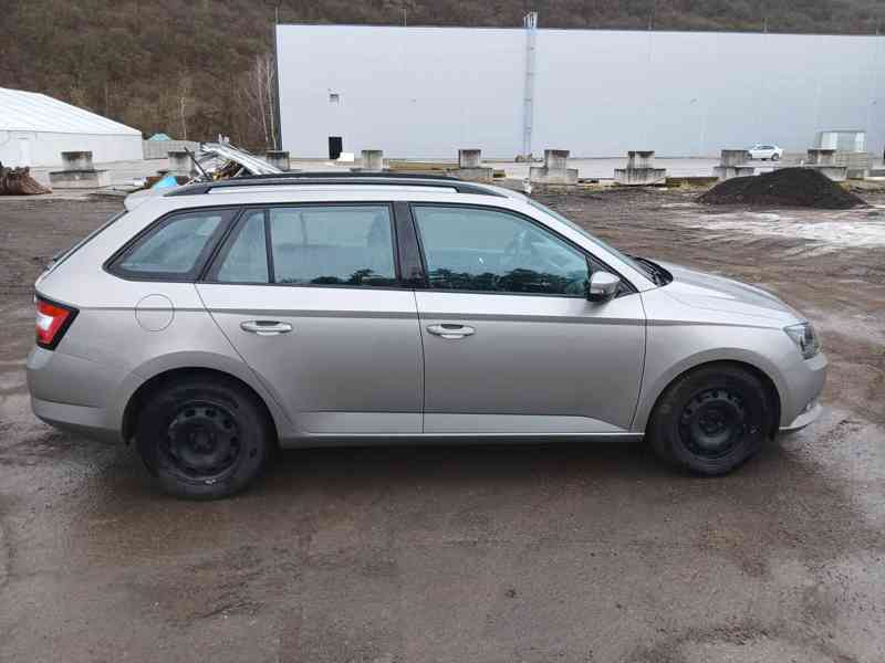 ŠKODA Fabia Combi Style 1,0 TSI 81 kW - foto 6
