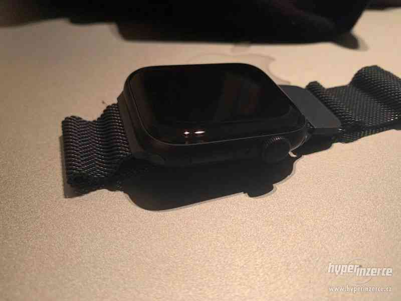 Apple Watch Nike Series 5 44mm Vesmírně šedý hliník - záruka - foto 4