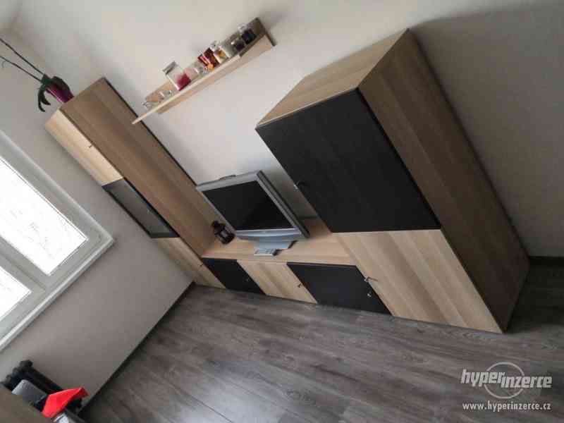 Obývací stěna IKEA - foto 1