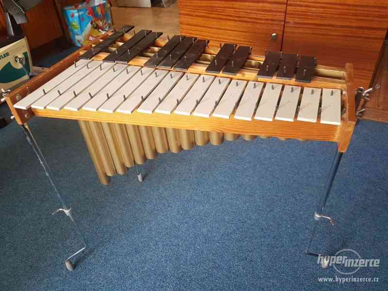 Xylofon (vibrafon) s rezonátory - foto 1