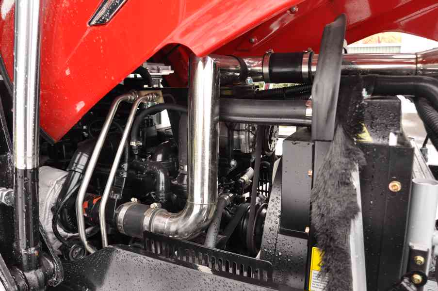 Prodám nový traktor HANWO HWB 704C. Traktor 75 koni 56kW. - foto 9