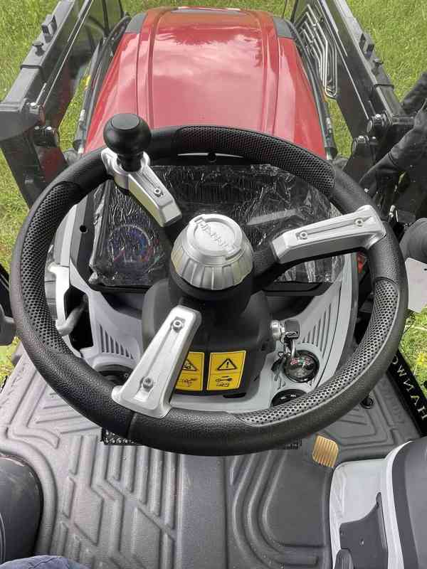 Prodám nový traktor HANWO HWB 704C. Traktor 75 koni 56kW. - foto 5
