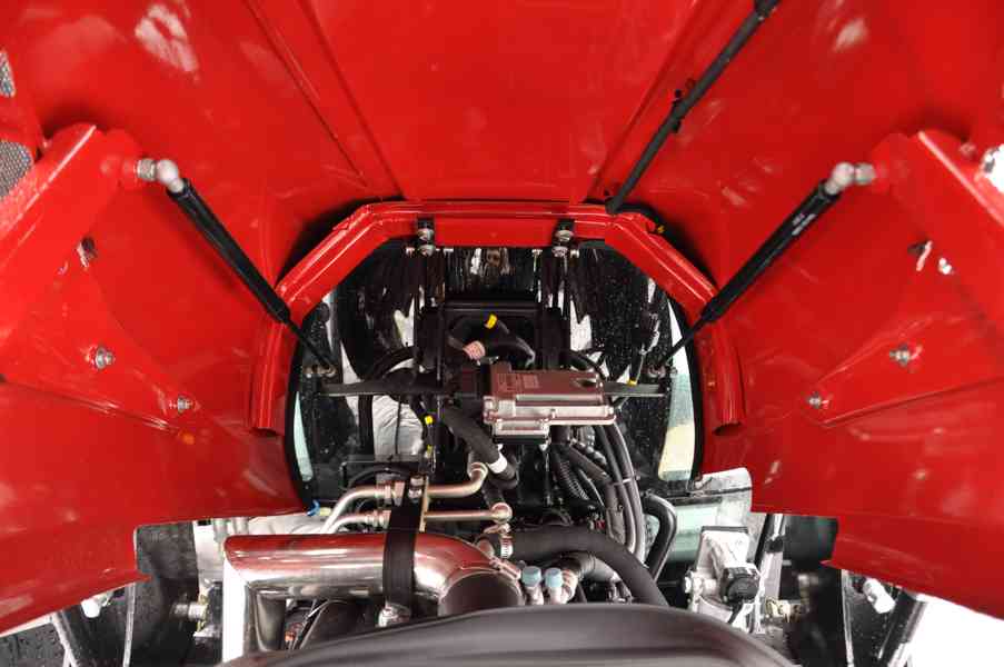 Prodám nový traktor HANWO HWB 704C. Traktor 75 koni 56kW. - foto 8