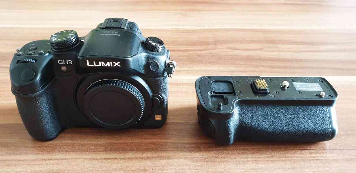 Panasonic Lumix GH3 (tělo + battery grip) - foto 8