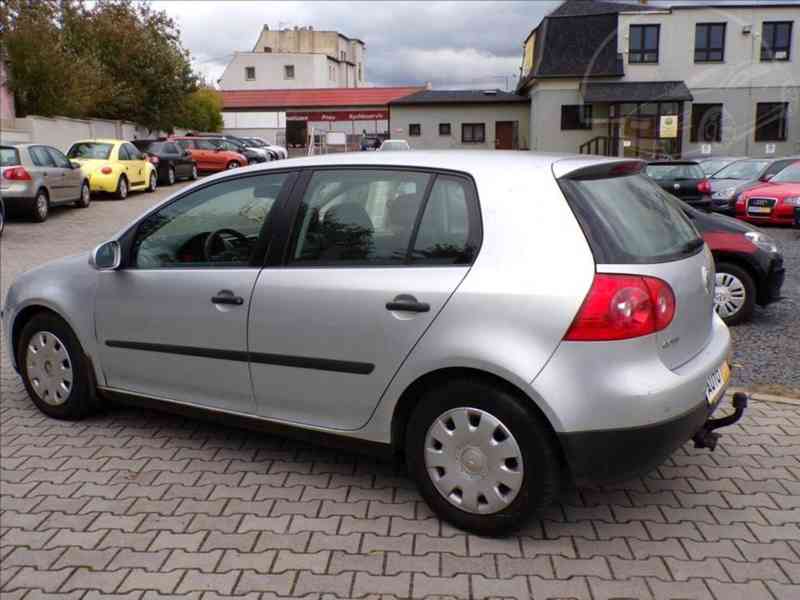 Volkswagen Golf 1,6 FSI TAŽ.ZAŘ.,TREND - foto 4