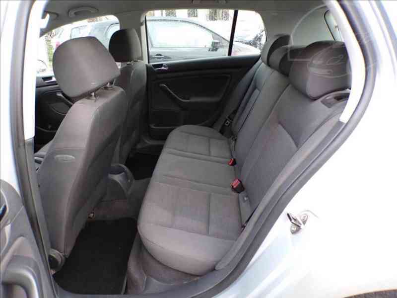 Volkswagen Golf 1,6 FSI TAŽ.ZAŘ.,TREND - foto 9