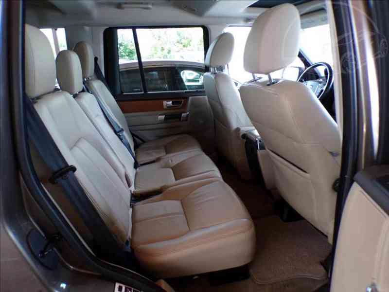 Land Rover Discovery 3,0 TDV6 HSE TAŽNÉ ZAŘÍZENÍ - foto 14