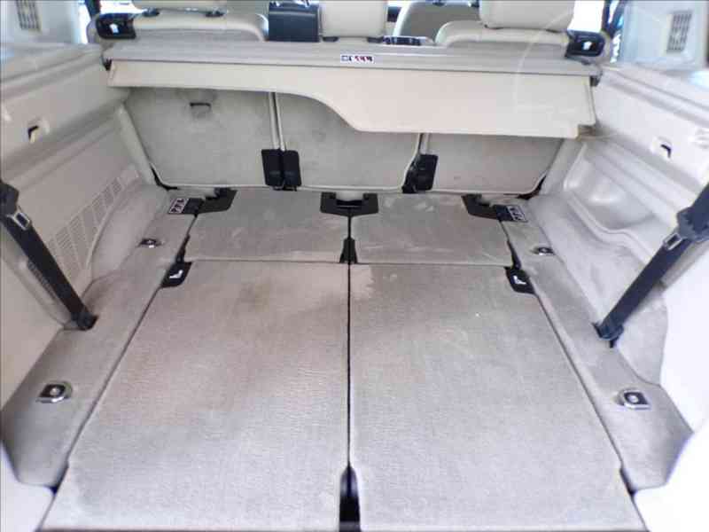 Land Rover Discovery 3,0 TDV6 HSE TAŽNÉ ZAŘÍZENÍ - foto 12