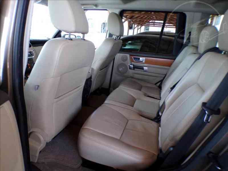 Land Rover Discovery 3,0 TDV6 HSE TAŽNÉ ZAŘÍZENÍ - foto 10