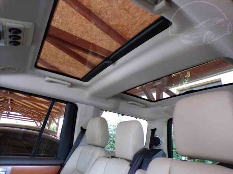 Land Rover Discovery 3,0 TDV6 HSE TAŽNÉ ZAŘÍZENÍ - foto 11