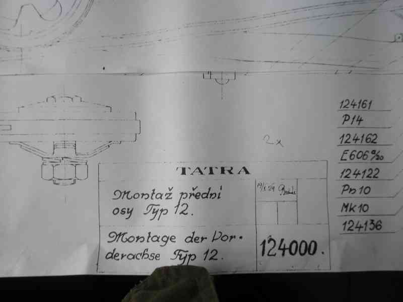 Tatra 124000 Montáž přední osy - foto 1