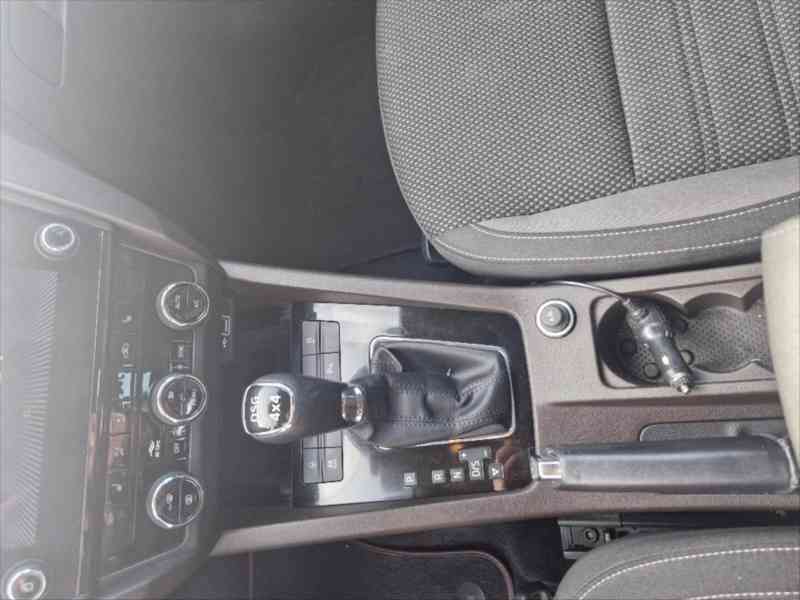 Škoda Octavia 2,0 Scout - foto 10