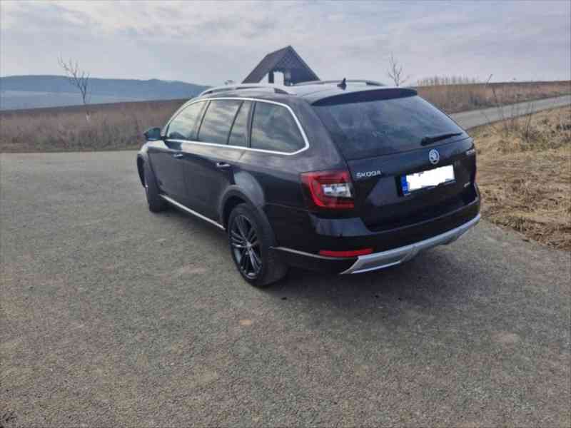Škoda Octavia 2,0 Scout - foto 6