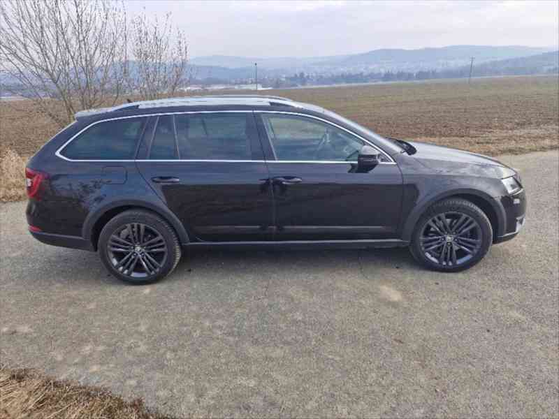 Škoda Octavia 2,0 Scout - foto 3