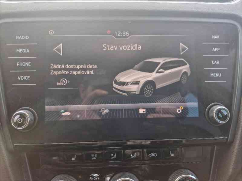 Škoda Octavia 2,0 Scout - foto 9