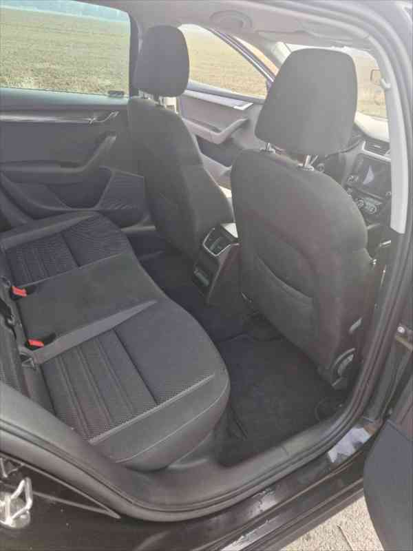 Škoda Octavia 2,0 Scout - foto 14