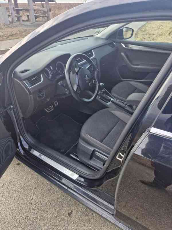 Škoda Octavia 2,0 Scout - foto 11