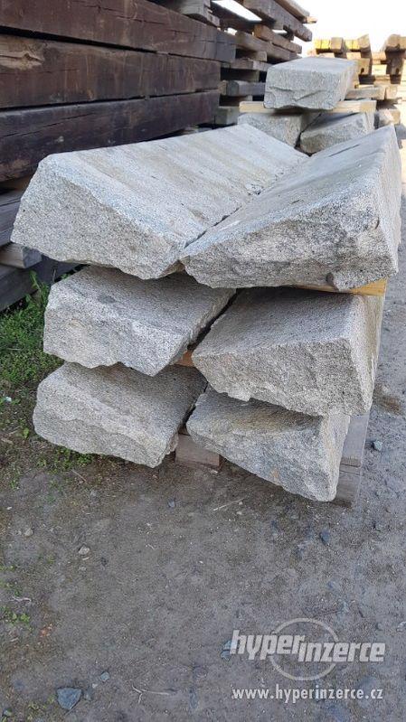 Staré žulové schody 7 - foto 2