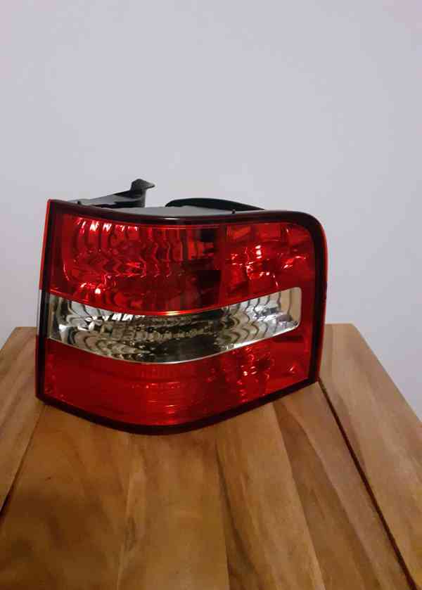 Zadní světlo pravé vnější Fiat Stilo Combi - foto 2