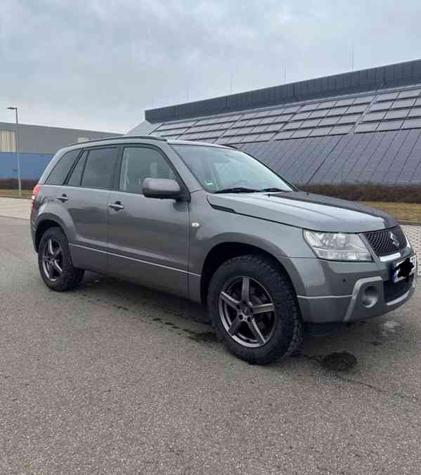 Suzuki Grand Vitara 2,0i benzín 103kw - foto 1