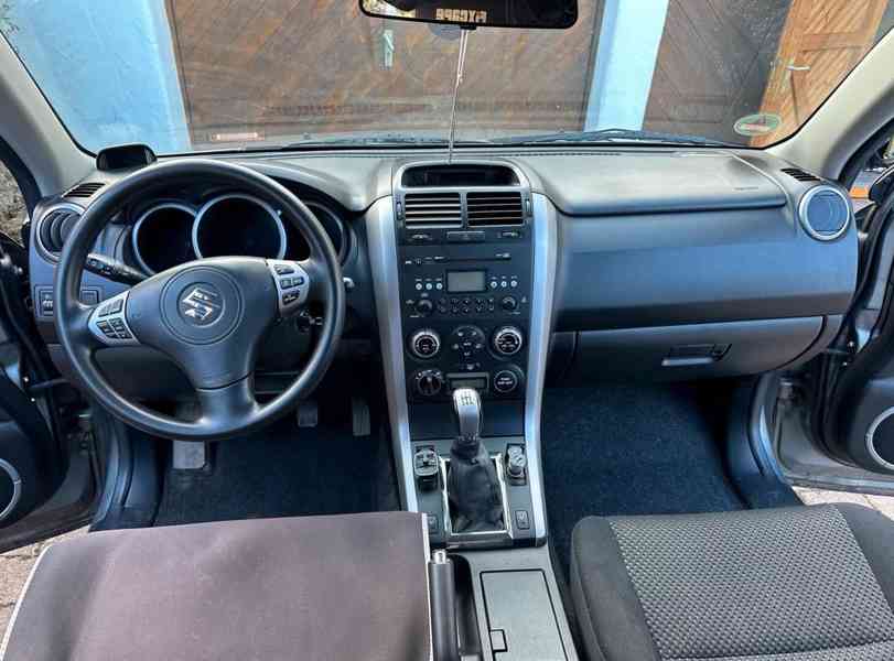 Suzuki Grand Vitara 2,0i benzín 103kw - foto 6