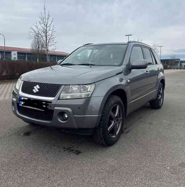 Suzuki Grand Vitara 2,0i benzín 103kw - foto 3