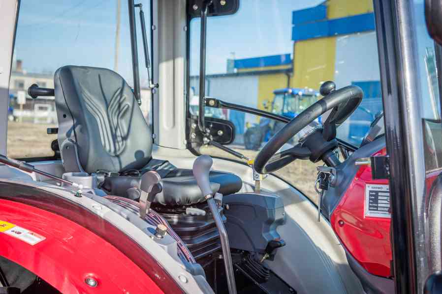 Traktor HANWO HWE 354R, STAGE V, 4 válcový motor víčko - foto 5