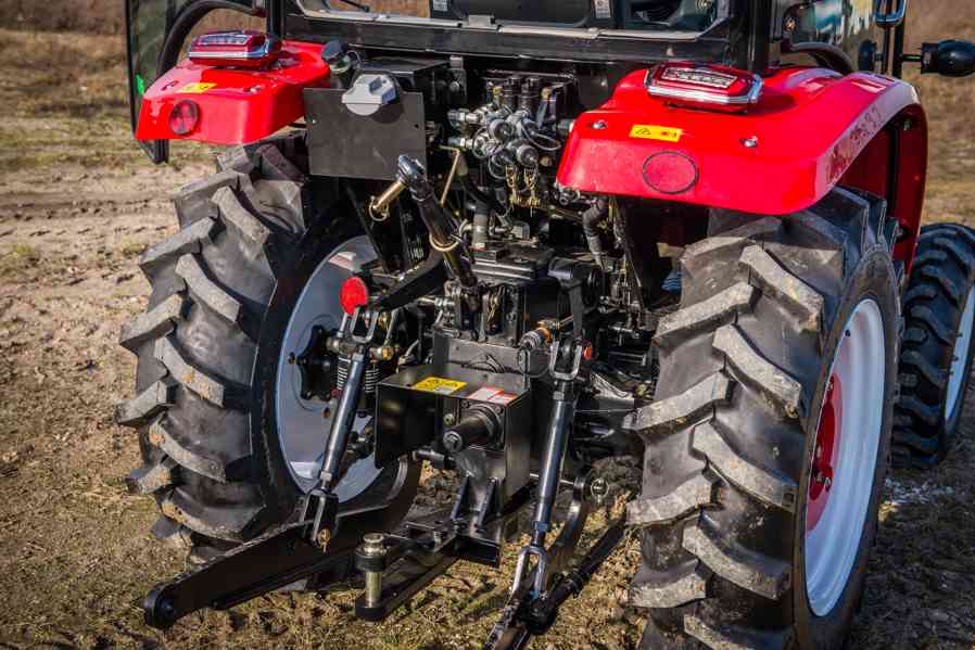 Traktor HANWO HWE 354R, STAGE V, 4 válcový motor víčko - foto 8