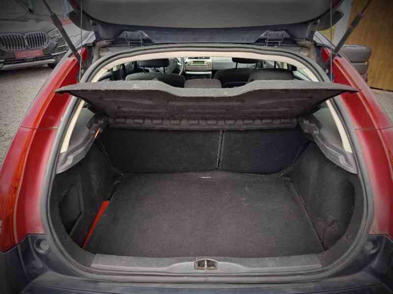 Citroen C4 1,4i16V Comfort ČR - foto 17