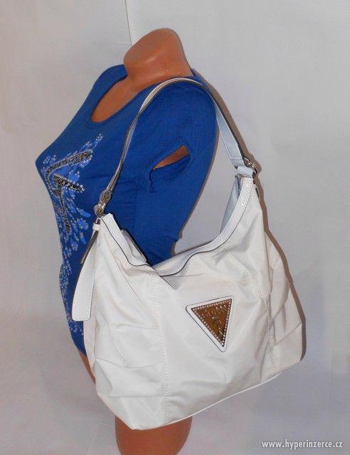 KABELKA GUESS PILOT HOBO BÍLÁ - foto 1