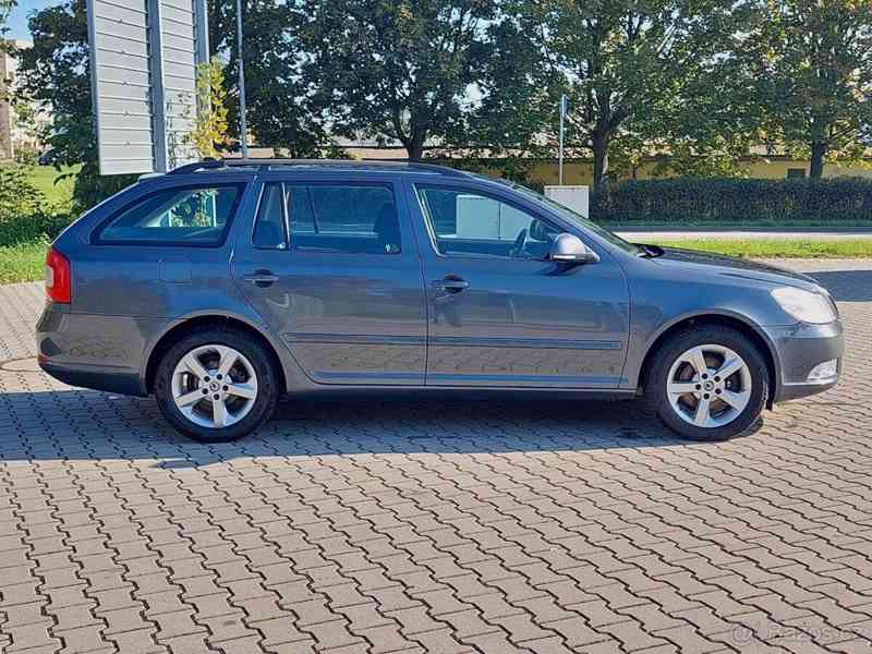 Škoda Octavia 1,6   II Facelift - foto 3