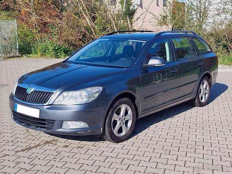 Škoda Octavia 1,6   II Facelift - foto 8