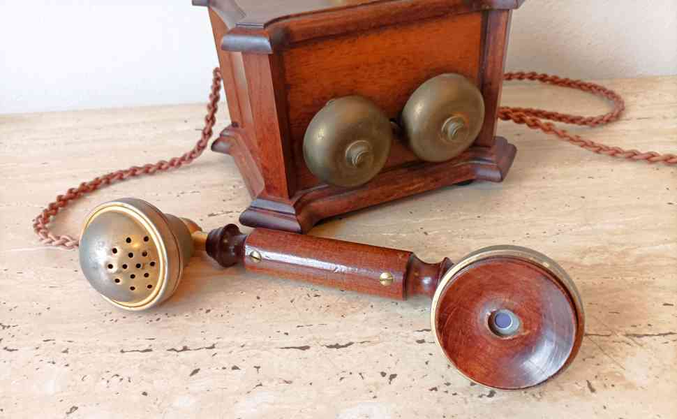 Vintage elegantní stolní telefon v krásném stavu  - foto 11