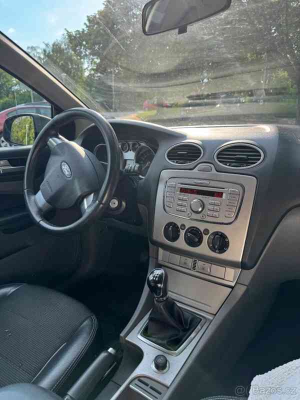 Ford Focus 1,6   benzín - foto 6