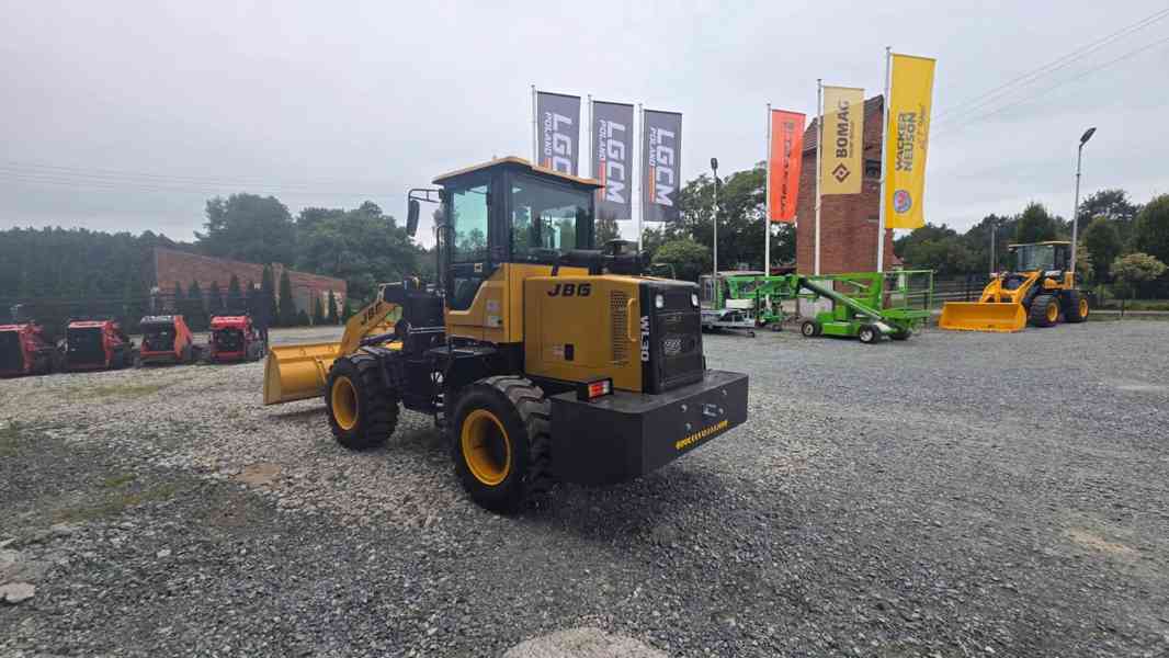 Kolový nakladač JBG WL30 85 kW / 116 HP - foto 12