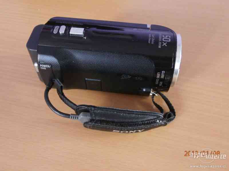 digitální kamera Sony Handycam HDR-CX280E - foto 2