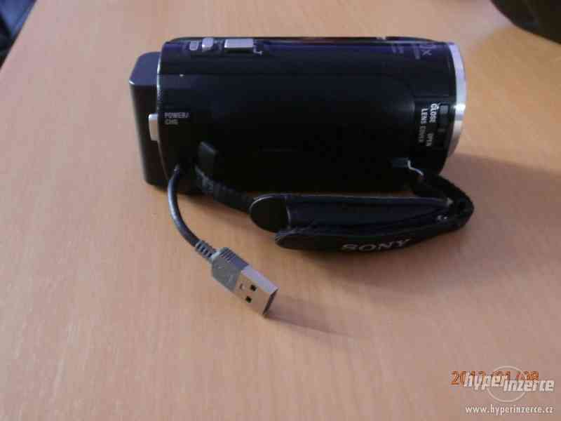 digitální kamera Sony Handycam HDR-CX280E - foto 5
