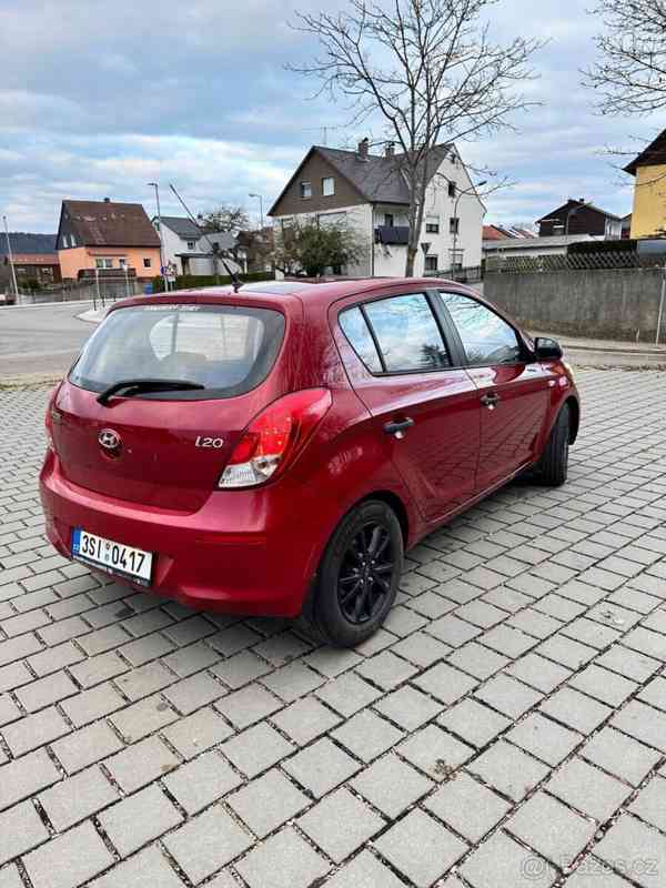 Hyundai i20 92000 km, jeden majitel - foto 7