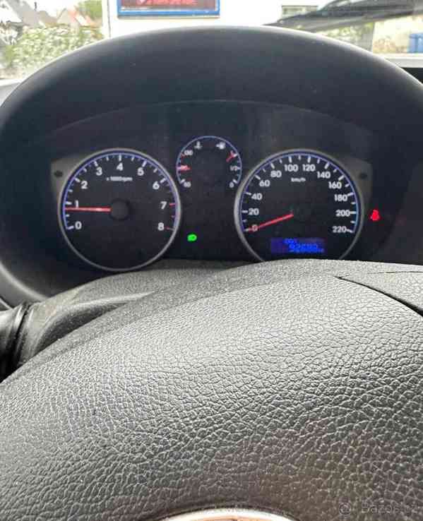 Hyundai i20 92000 km, jeden majitel - foto 13