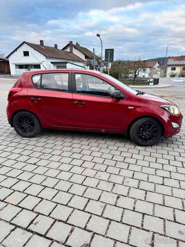 Hyundai i20 92000 km, jeden majitel - foto 10