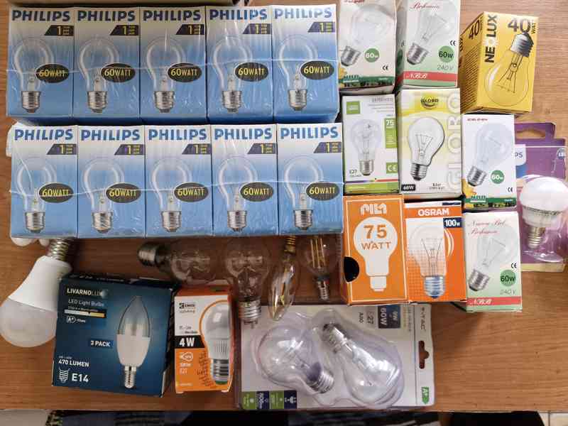 Osm historických LED žárovek pro sběratele - foto 9