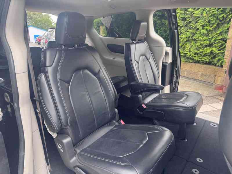 Chrysler Pacifica 3,6 L RU RADAR ADAPTTEMP 2022 - foto 9