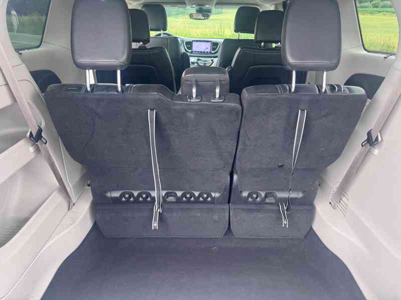 Chrysler Pacifica 3,6 L RU RADAR ADAPTTEMP 2022 - foto 7