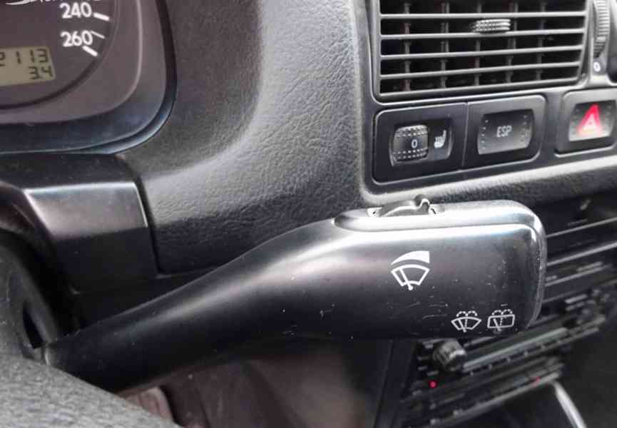 VW Golf 1.9 TDI Variant r.v.2000 STK1/2028 - foto 10